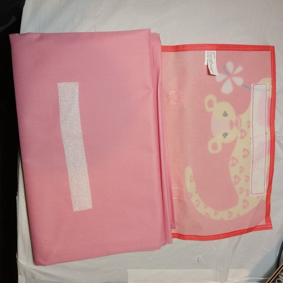 Pink Picnic Blanket With Yellow Tiger 78" X 53" Hook And Loop Closure - Picture 5 of 6